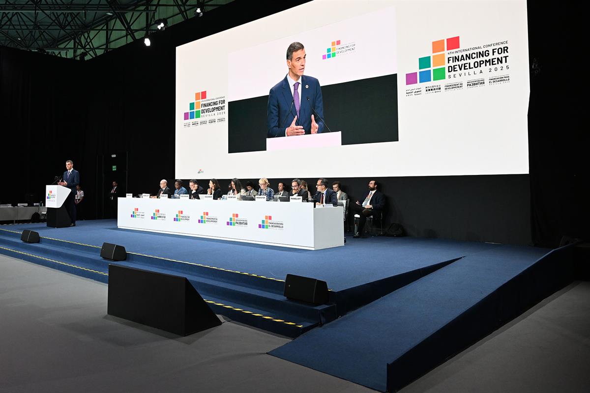 2/07/2025. Pedro Sánchez interviene en la mesa redonda sobre comercio, ciencia y tecnología. El presidente del Gobierno, Pedro Sánchez, dura...