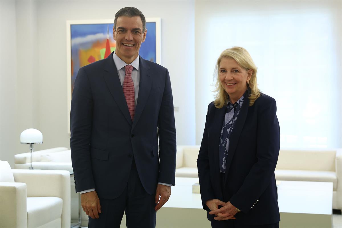 5/05/2025. Pedro Sánchez recibe a la directora ejecutiva de UNICEF. El presidente del Gobierno, Pedro Sánchez, junto a la directora ejecutiv...