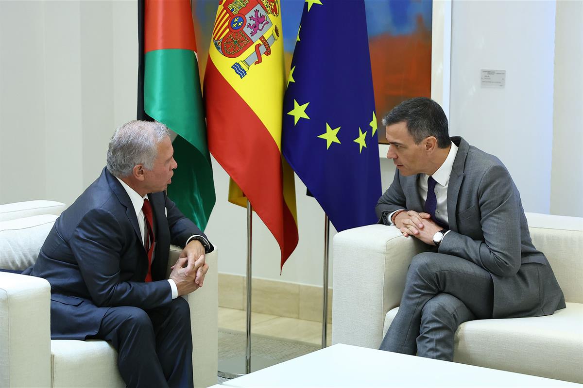 5/06/2025. Pedro Sánchez recibe al rey Abdalá II de Jordania. El presidente del Gobierno, Pedro Sánchez, conversa con el rey Abdalá II de Jo...