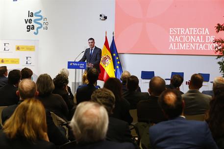 6/02/2025. Pedro Sánchez preside la presentación de la Estrategia Nacional de Alimentación. El presidente del Gobierno, Pedro Sánchez, inter...