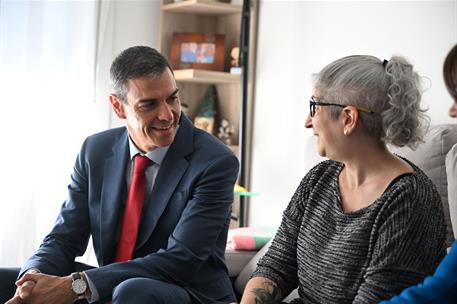 7/10/2025. Pedro Sánchez visita una promoción de 152 viviendas de alquiler asequible en Vitoria-Gasteiz. El presidente del Gobierno, Pedro S...