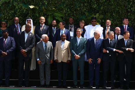 7/11/2025. Pedro Sánchez participa en la Cumbre del Clima. Foto de familia de jefes de Estado y de Gobierno asistentes a la Conferencia de N...