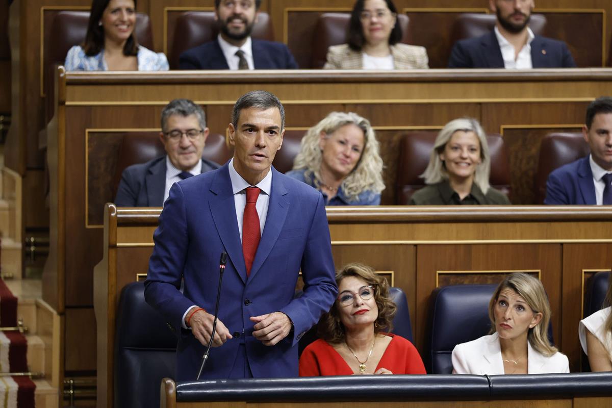 8/10/2025. Pedro Sánchez attends the Government control session. The President of the Government of Spain, Pedro Sánchez, addresses the cham...