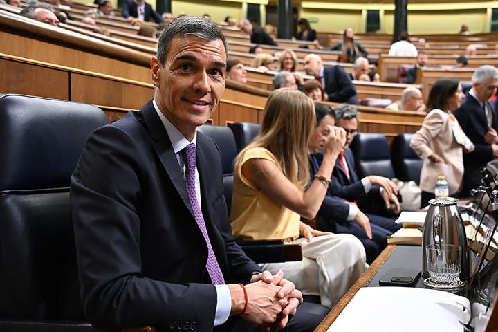 9/07/2025. Pedro Sánchez comparece en la sesión extraordinaria del Pleno. El presidente del Gobierno, Pedro Sánchez, a su llegada al hemiciclo.