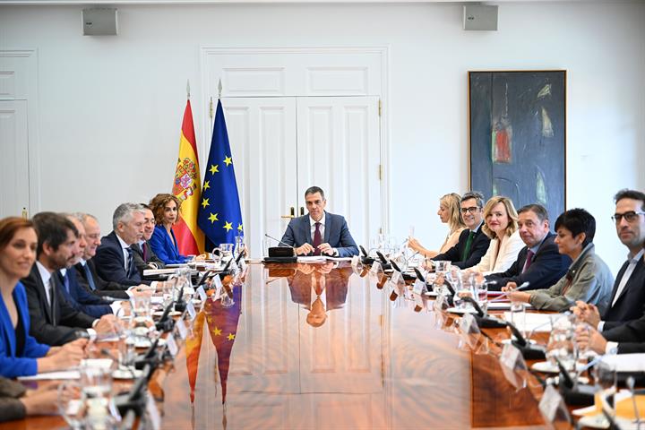 El presidente del gobierno durante la reunión