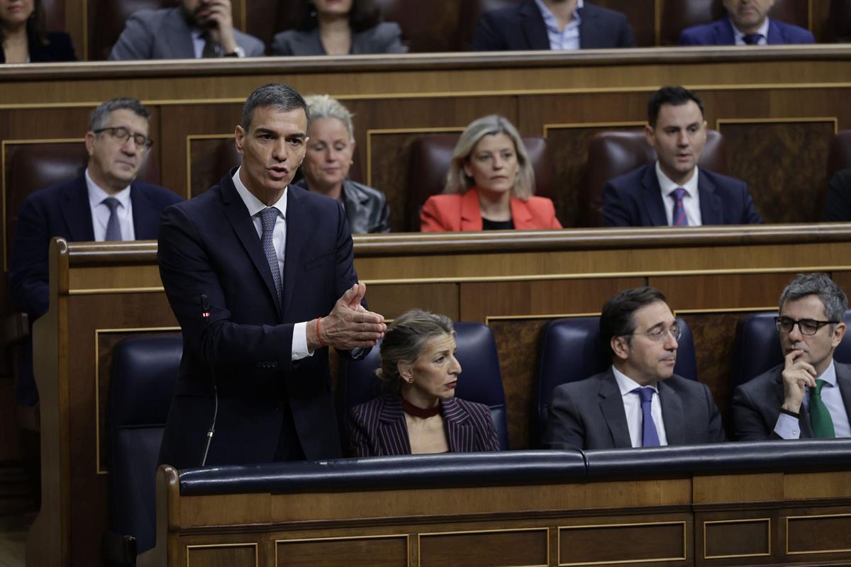 10/12/2025. Pedro Sánchez attends the government control session. The President of the Government of Spain, Pedro Sánchez, speaks during the...