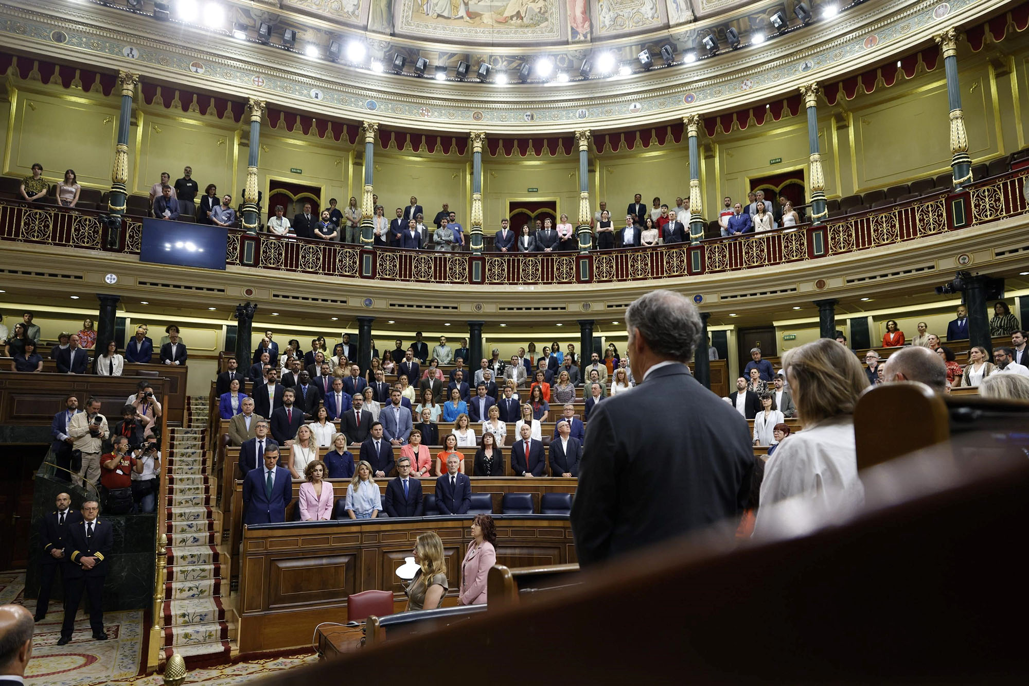 Los diputados guardan un minuto de silencio por José Enrique Serrano