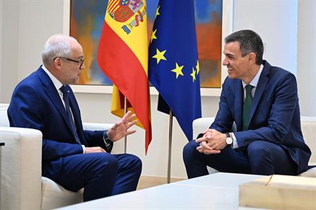 Imagen del artículo El presidente del Gobierno se reúne con el vicepresidente de Hitachi, Andrew Barr, para analizar sus inversiones en España