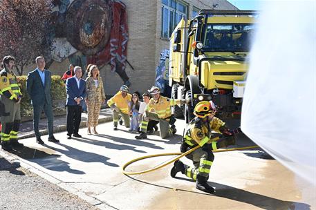 11/09/2025. Pedro Sánchez presenta el Plan de Formación ante Emergencias para centros escolares. El presidente del Gobierno, Pedro Sánchez, ...