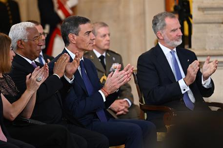12/06/2025. 40º aniversario de la adhesión de España a las Comunidades Europeas. El presidente del Gobierno, Pedro Sánchez, junto al rey Fel...