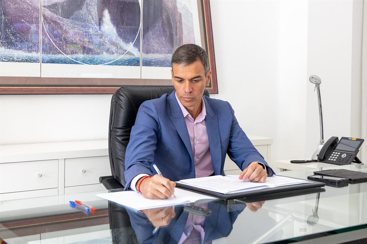13/08/2025. Pedro Sánchez participa en la reunión virtual de la Coalición de Voluntarios para Ucrania. El presidente del Gobierno, Pedro Sán...