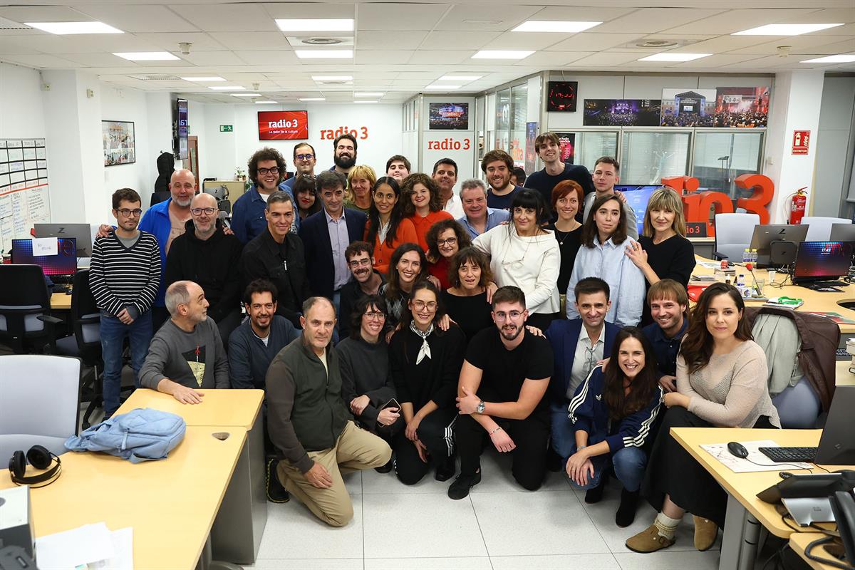 13/11/2025. Pedro Sánchez visits Radio 3