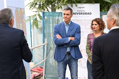 14/09/2025. Pedro Sánchez visita una promoción de vivienda de alquiler asequible en Málaga. El presidente del Gobierno, Pedro Sánchez, junto...