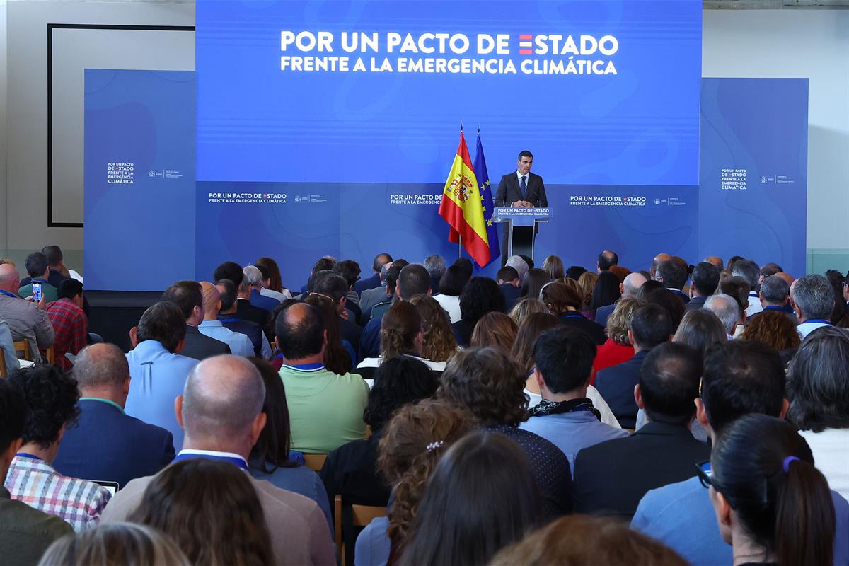 14/10/2025. Pedro Sánchez interviene en la Convención del Pacto de Estado frente a la Emergencia Climática. El presidente del Gobierno, Pedr...