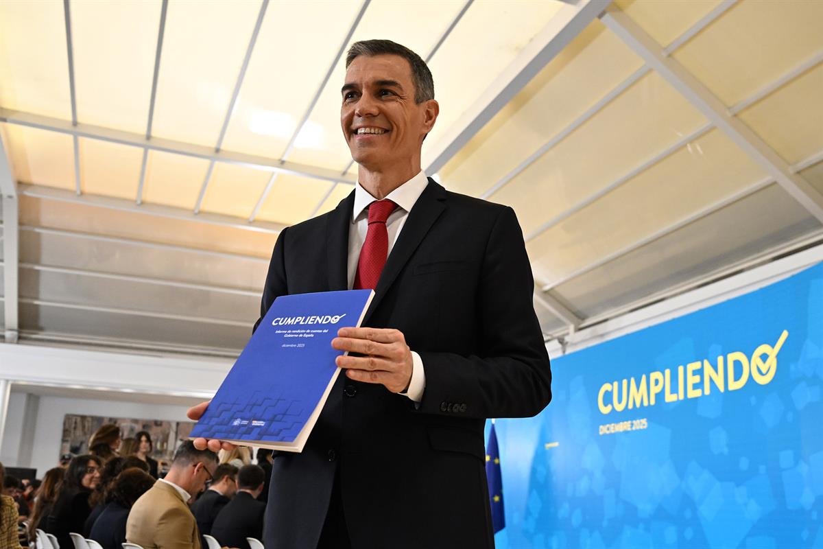 15/12/2025. Presentación del informe "Cumpliendo". El presidente del Gobierno, Pedro Sánchez, durante la comparecencia en rueda de prensa pa...