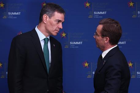 16/05/2025. Pedro Sánchez asiste a la VI Cumbre de la Comunidad Política Europea. El presidente del Gobierno, Pedro Sánchez, junto al primer...
