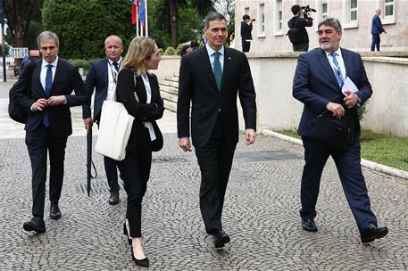 16/05/2025. Pedro S&#225;nchez asiste a la VI Cumbre de la Comunidad Pol&#237;tica Europea. El presidente del Gobierno, Pedro S&#225;nchez, a su llegada a ...