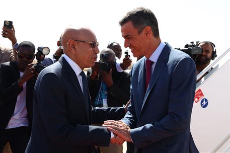 16/07/2025. Pedro S&#225;nchez viaja a Mauritania. El presidente de la Rep&#250;blica Isl&#225;mica de Mauritania, Mohamed Cheikh El Ghazouani, recibe en e...