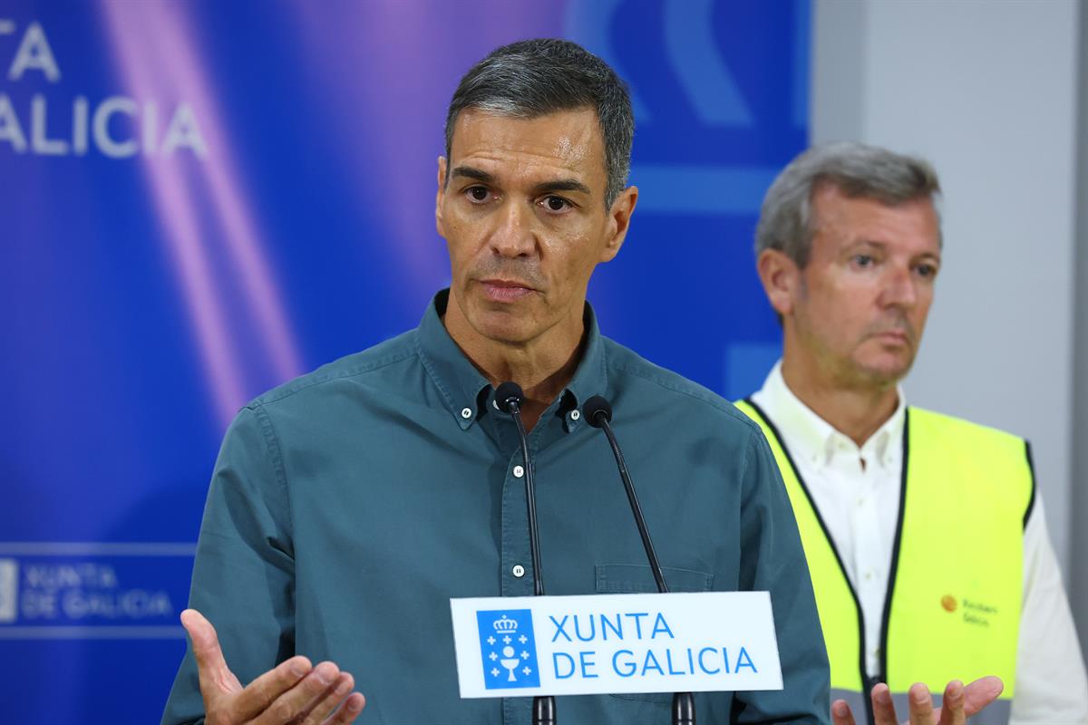 17/08/2025. Pedro Sánchez visita el Centro de Coordinación Operativo Contraincendios de Ourense. Pedro Sánchez visita el Centro de Coordinac...