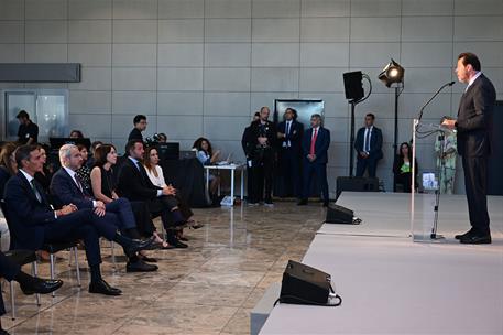 18/09/2025. Pedro Sánchez presenta la propuesta de inversiones de Aena para aeropuertos. El ministro de Transportes y Movilidad Sostenible, ...