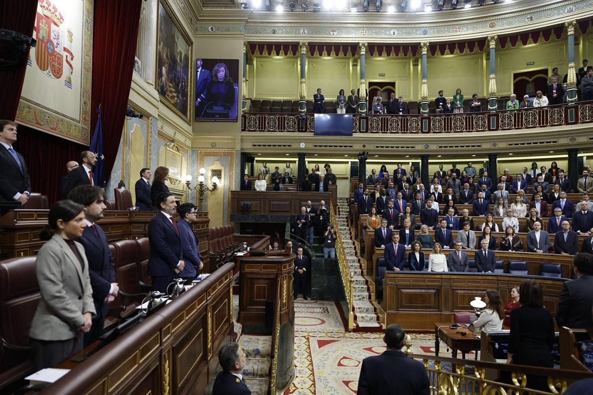 19/11/2025. Pedro Sánchez asiste a la sesión de control al Gobierno. El Pleno del Congreso guarda un minuto de silencio en memoria de Marcos...