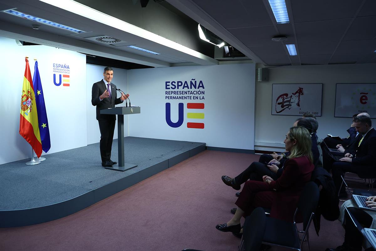 19/12/2025. Pedro Sánchez participa en la reunión del Consejo Europeo. El presidente del Gobierno, Pedro Sánchez, en la rueda de prensa post...