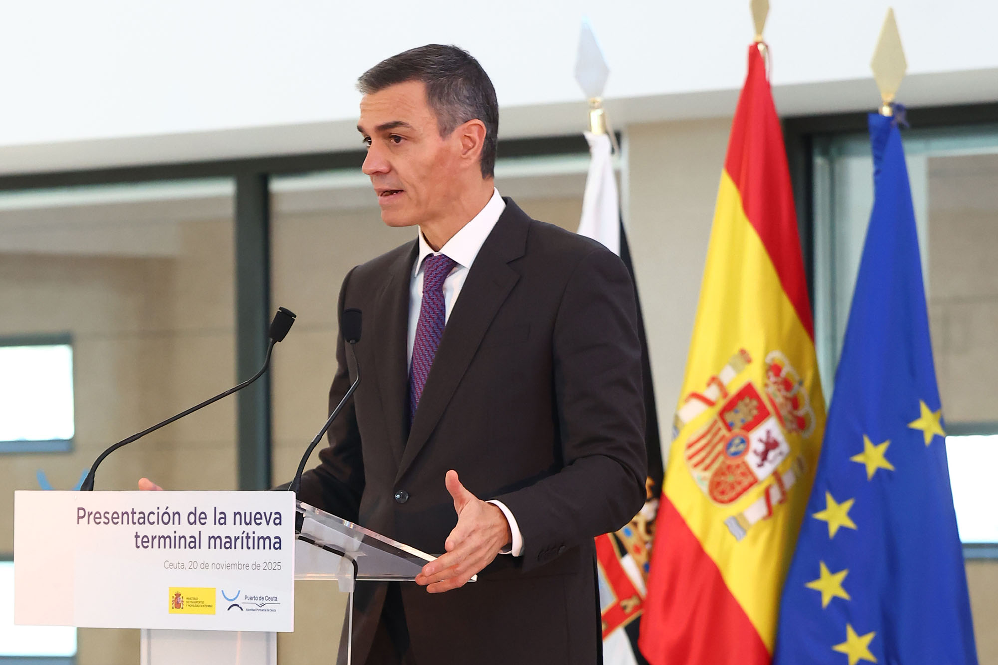 20/11/2025. Pedro Sánchez preside la presentación de la nueva terminal marítima de Ceuta. El presidente del Gobierno, Pedro Sánchez, durante...