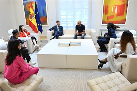 21/05/2025. Encuentro de Pedro S&#225;nchez con creadores con motivo del D&#237;a de la Diversidad Cultural. El presidente del Gobierno, Pedro S&#225;nchez...