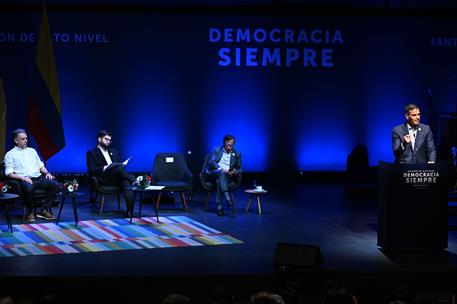 21/07/2025. Pedro Sánchez viaja a Chile. El presidente del Gobierno, Pedro Sánchez, durante su intervención en el encuentro con representant...