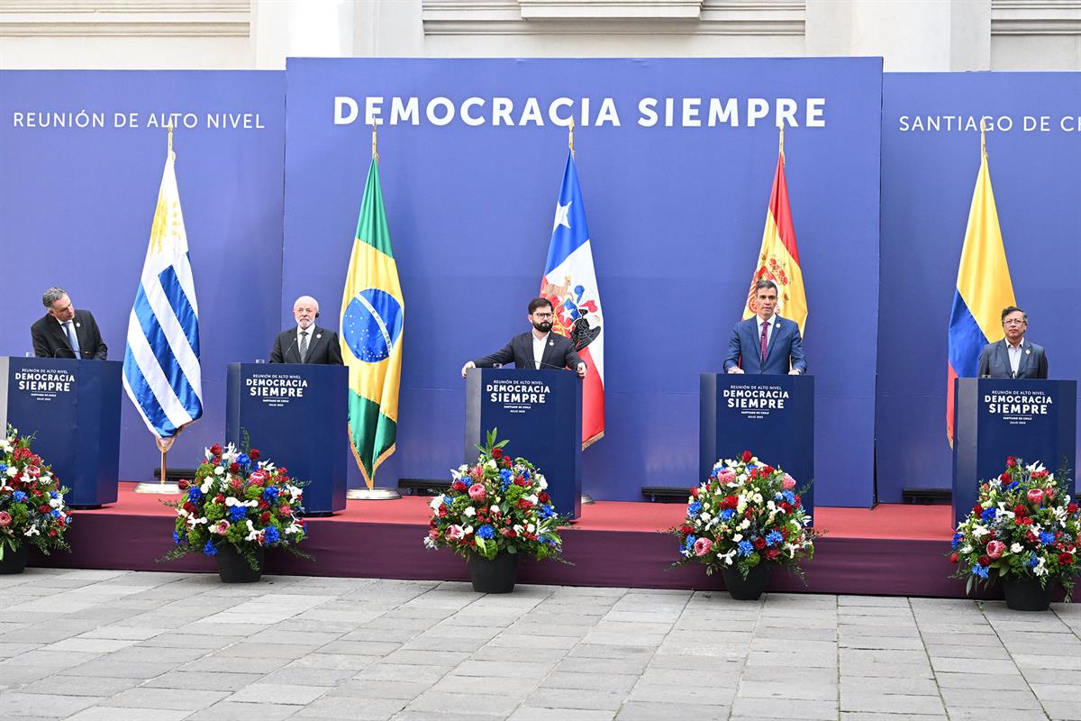 21/07/2025. Pedro Sánchez viaja a Chile. Declaración conjunta a los medios de comunicación de los jefes de Estado y/o de gobierno asistentes...