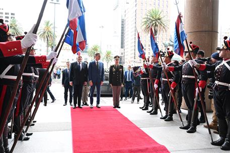 22/07/2025. Pedro S&#225;nchez viaja a Uruguay. El presidente del Gobierno, Pedro S&#225;nchez, a su llegada a la reuni&#243;n con el presidente de Uruguay...