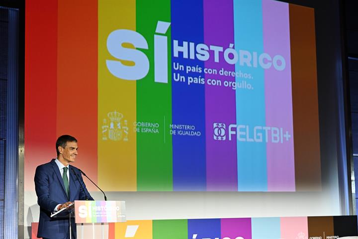 23/06/2025. Pedro Sánchez preside el acto conmemorativo del vigésimo aniversario de la legalización del matrimonio igualitario. El president...