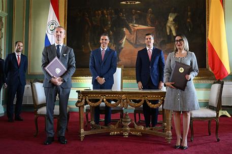 23/07/2025. Pedro Sánchez viaja a Paraguay. El presidente del Gobierno, Pedro Sánchez, y el presidente de Paraguay, Santiago Peña, presiden ...