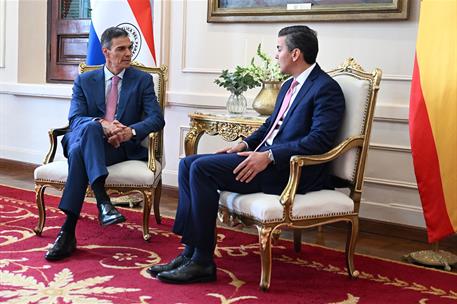 23/07/2025. Pedro Sánchez viaja a Paraguay. El presidente del Gobierno, Pedro Sánchez, y el presidente de Paraguay, Santiago Peña, durante l...