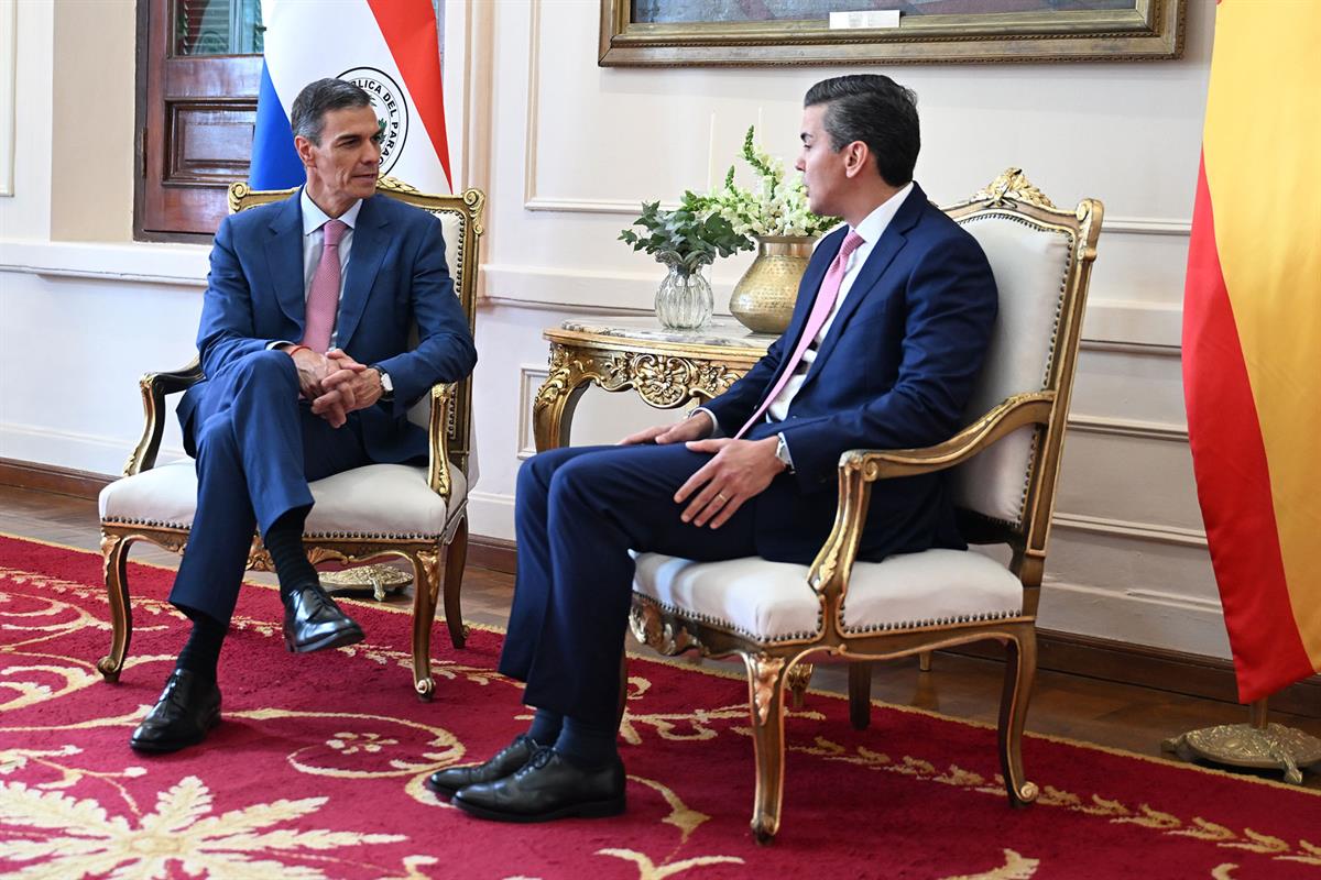 23/07/2025. Pedro Sánchez viaja a Paraguay. El presidente del Gobierno, Pedro Sánchez, y el presidente de Paraguay, Santiago Peña, durante l...