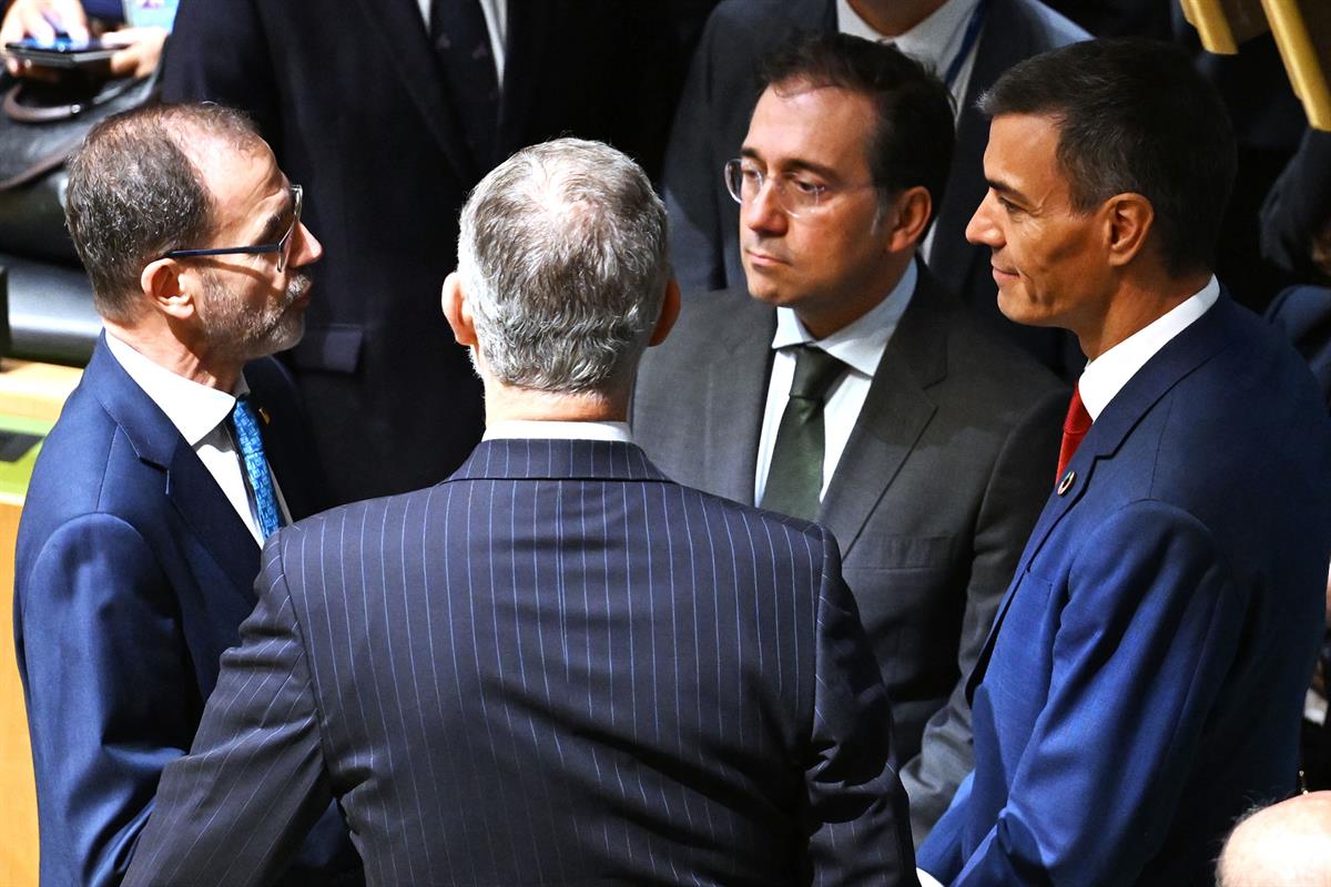 23/09/2025. Sánchez en la Asamblea General de Naciones Unidas. El presidente del Gobierno, Pedro Sánchez, junto al rey Felipe VI y el minist...
