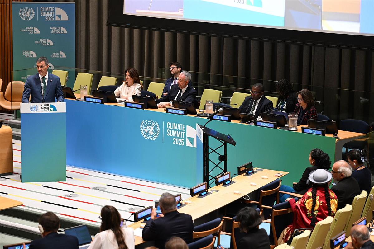 24/09/2025. Pedro Sánchez interviene en la Cumbre de Acción Climática. El presidente del Gobierno, desde el atril de la sala del Consejo de ...