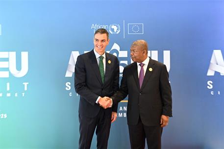 24/11/2025. Pedro Sánchez asiste a la Cumbre Unión Africana - Unión Europea. El presidente del Gobierno, Pedro Sánchez, y el presidente de l...