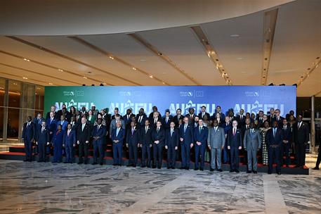 24/11/2025. Pedro Sánchez asiste a la Cumbre Unión Africana - Unión Europea. Foto de familia de la Cumbre Unión Africana - Unión Europea.