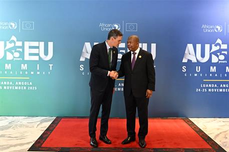 24/11/2025. Pedro Sánchez asiste a la Cumbre Unión Africana - Unión Europea. El presidente del Gobierno, Pedro Sánchez, y el presidente de l...