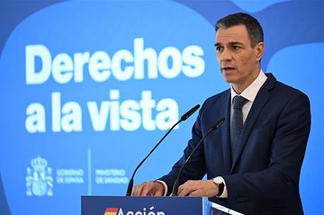 26/05/2025. Consejo General de Colegios de &#211;pticos-Optometristas. El presidente del Gobierno, Pedro S&#225;nchez, durante su intervenci&#243;n tras vi...