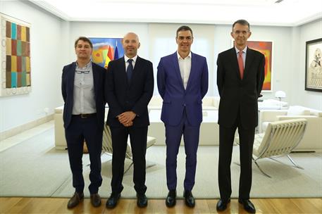 27/05/2025. El presidente del Gobierno se reúne con los directivos de InnoEnergy. El presidente del Gobierno, Pedro Sánchez, con los altos e...