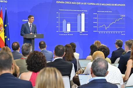 El presidente del Gobierno, Pedro Sánchez, durante su intervención para hacer balance del curso político 