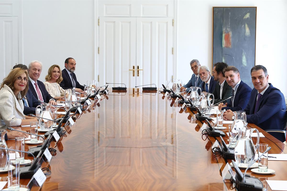 29/05/2025. Encuentro de Pedro Sánchez con representantes del Consejo Empresarial Alianza por Iberoamérica. El presidente del Gobierno, Pedr...