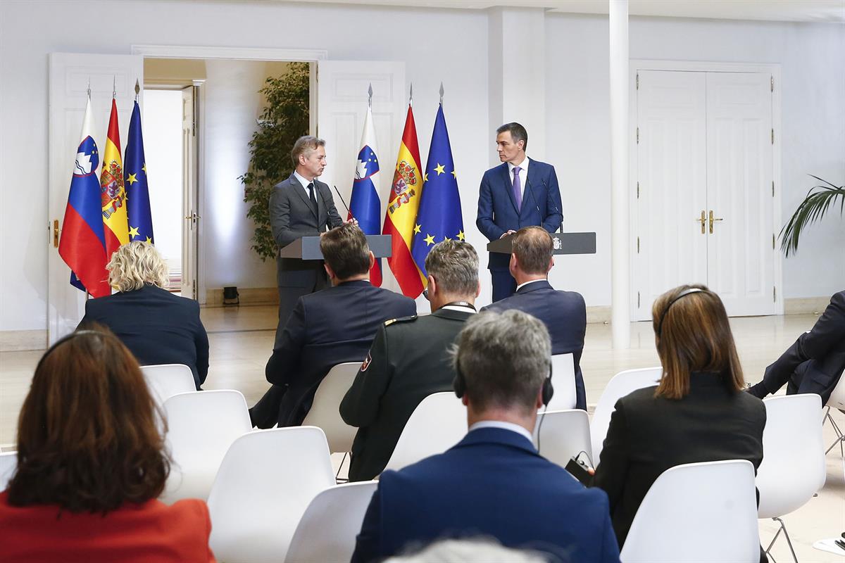 29/05/2025. Pedro Sánchez recibe al primer ministro de Eslovenia. El presidente del Gobierno, Pedro Sánchez, y el primer ministro de Esloven...