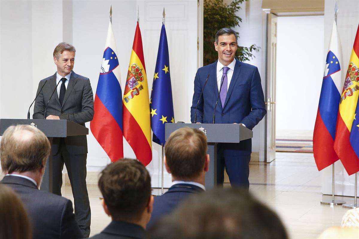 29/05/2025. Pedro Sánchez recibe al primer ministro de Eslovenia. El presidente del Gobierno, Pedro Sánchez, y el primer ministro de Esloven...