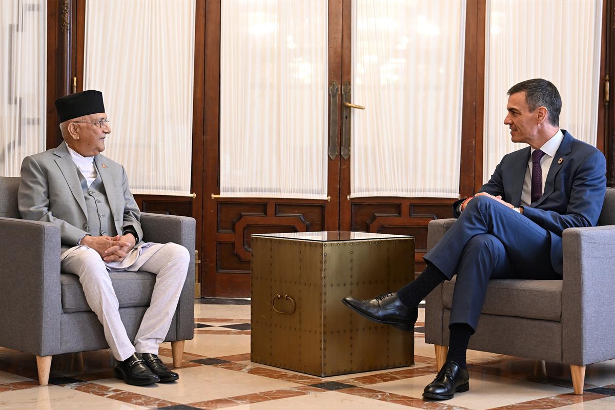 29/06/2025. Pedro Sánchez mantiene un encuentro bilateral con el primer ministro de Nepal. El presidente del Gobierno, Pedro Sánchez convers...