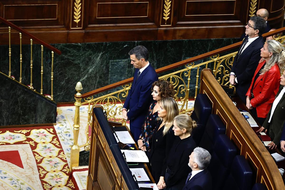 29/10/2025. Pedro Sánchez asiste a la sesión de control al Gobierno. El jefe del Ejecutivo, Pedro Sánchez, y parte de la bancada socialista,...