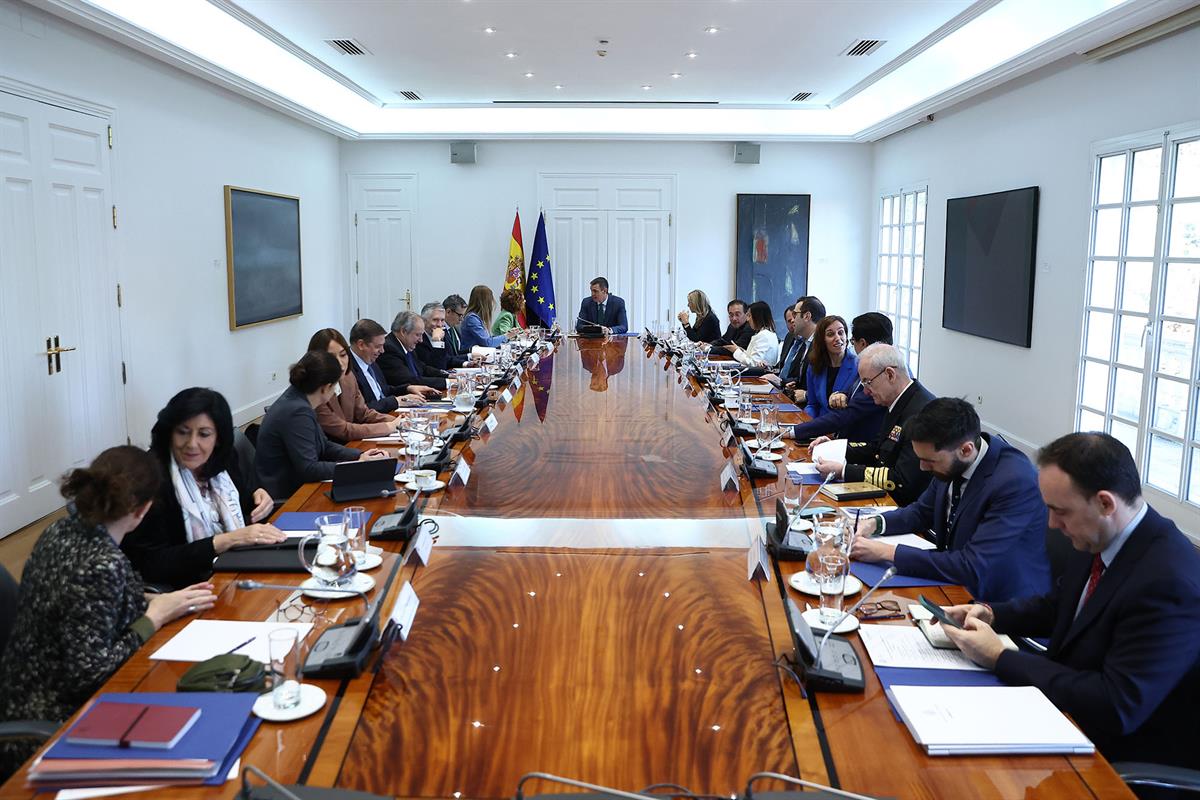 30/04/2025. Pedro Sánchez preside el Consejo de Seguridad Nacional. Reunión extraordinaria del Consejo de Seguridad Nacional celebrada en La Moncloa.