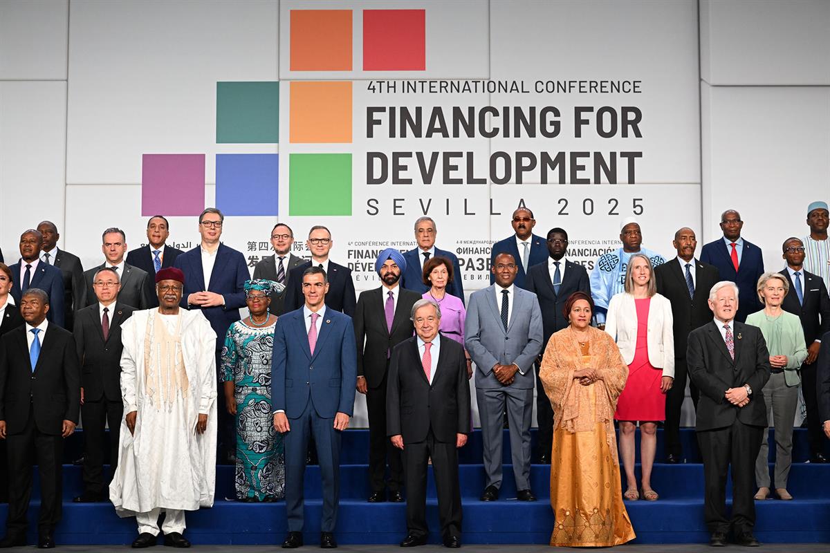 30/06/2025. Primera jornada de la 4ª Conferencia de Financiación al Desarrollo de Naciones Unidas. Foto de familia de la 4ª Conferencia de F...